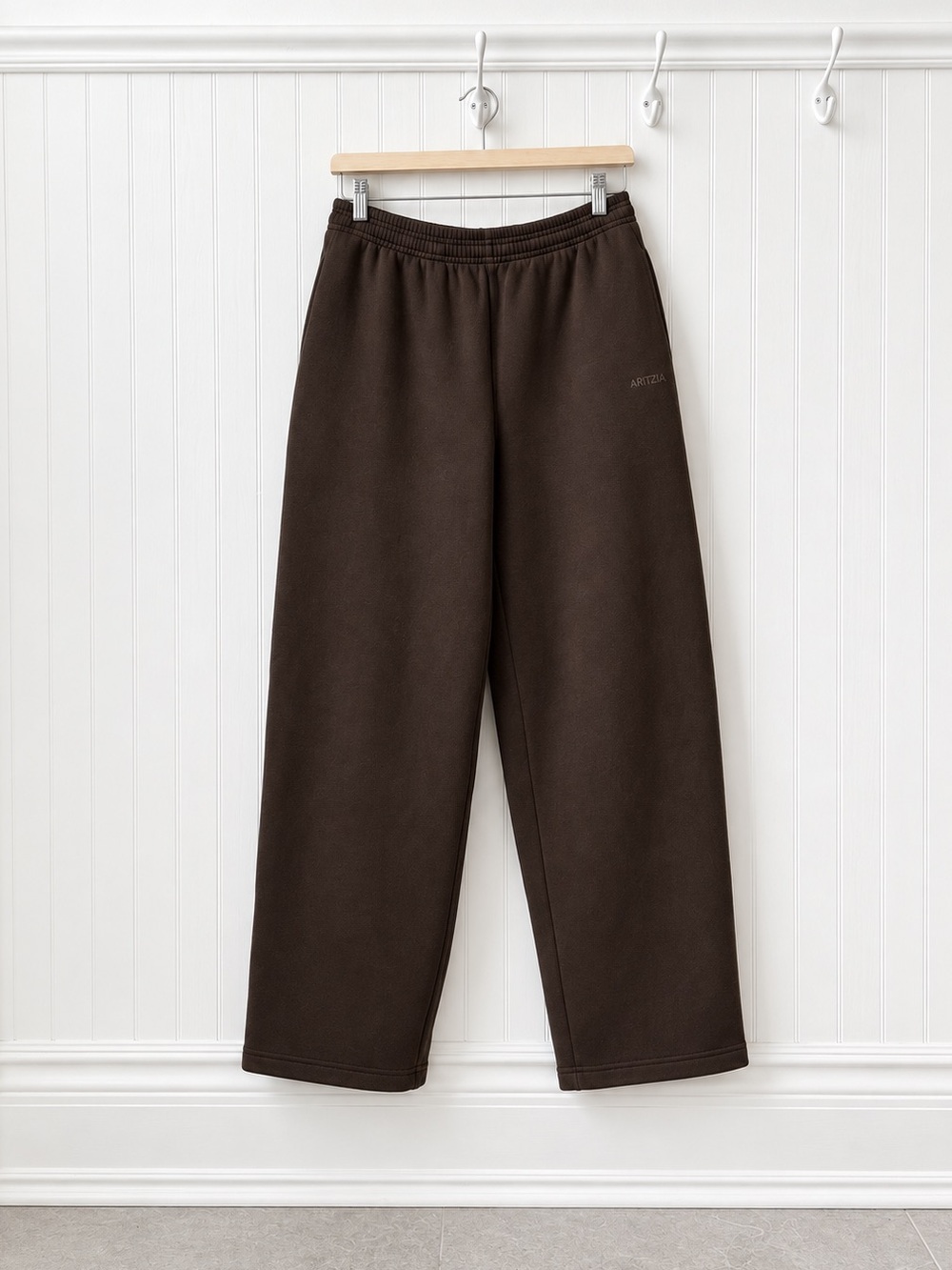 Aritzia Sweatfleece Boyfriend Barrel Pant | Cocoa Nib Brown, Small